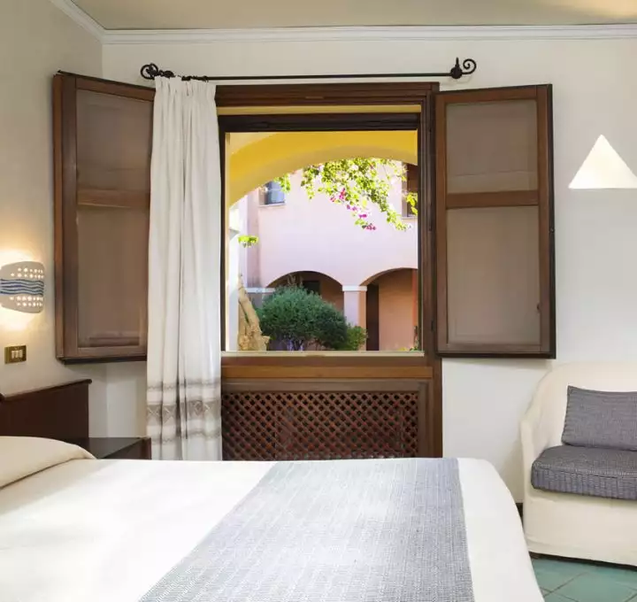 hotel-la-torre-barisardo-sardegna-camera-comfort-2
