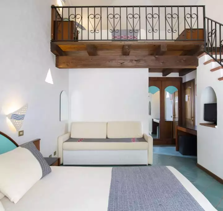 hotel-la-torre-barisardo-sardegna-camera-family-2